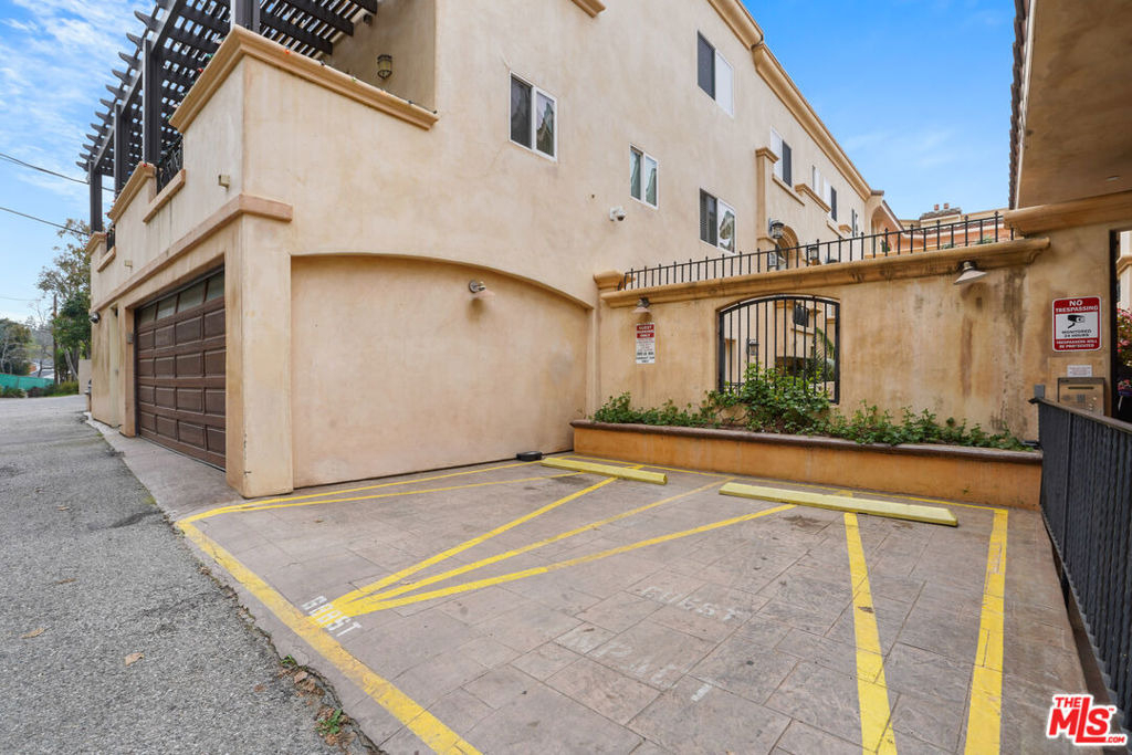 16123 W Sunset Boulevard - Photo 29