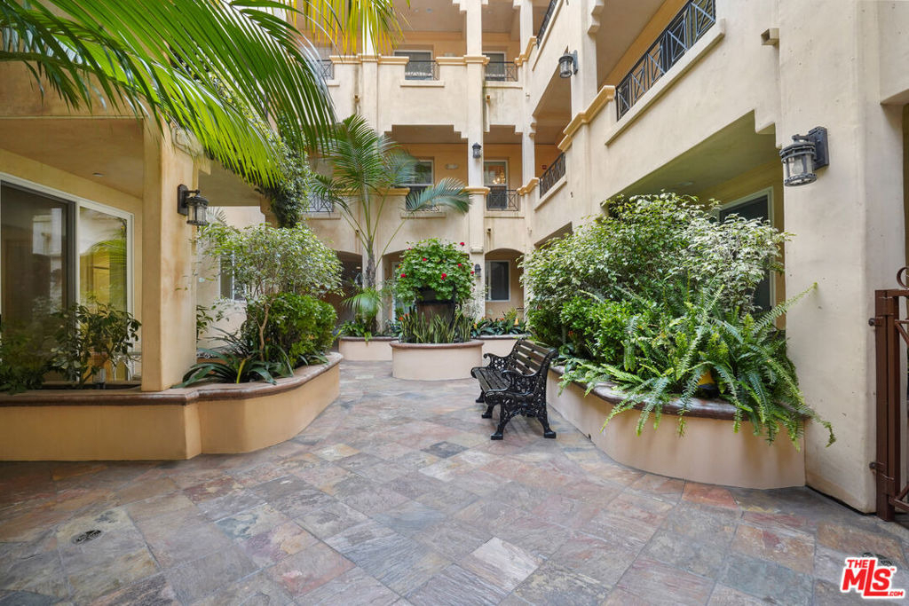 16123 W Sunset Boulevard - Photo 25
