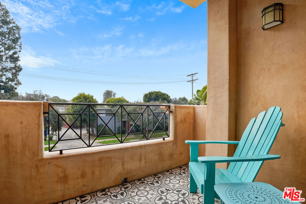 16123 W Sunset Boulevard - Photo 24