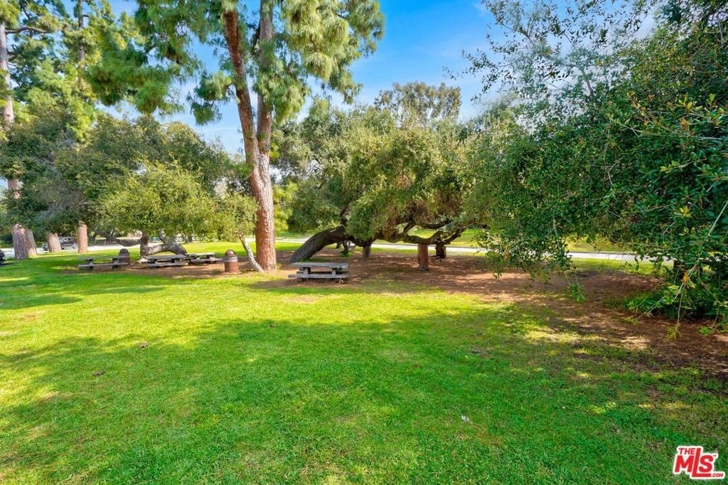 16123 W Sunset Boulevard - Photo 39