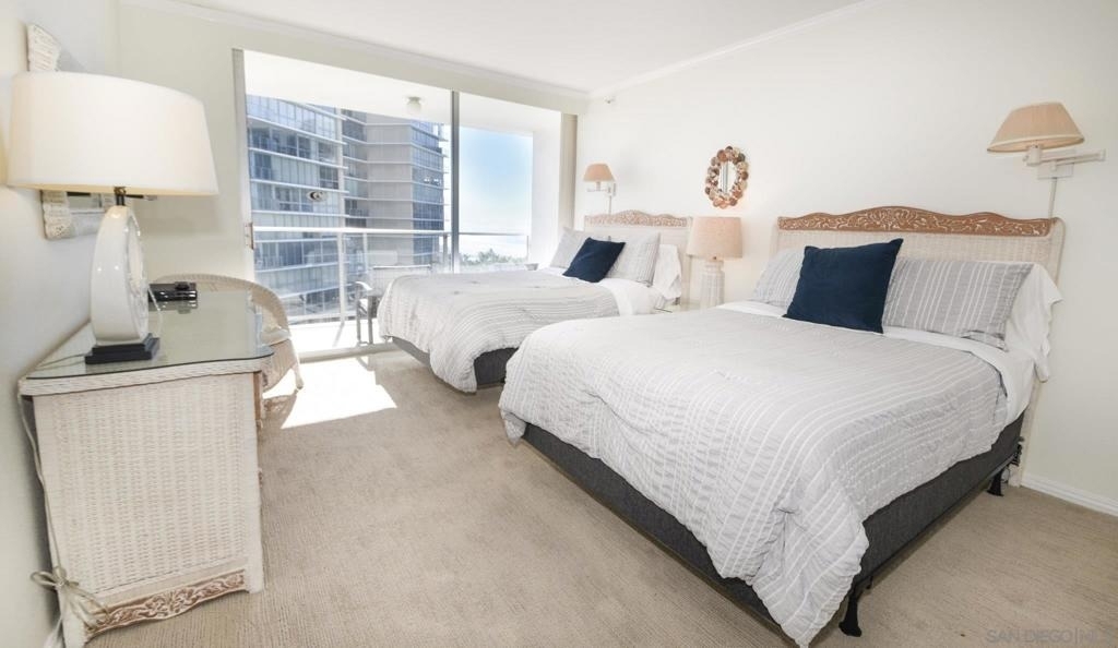 1810 Avenida Del Mundo - Photo 18
