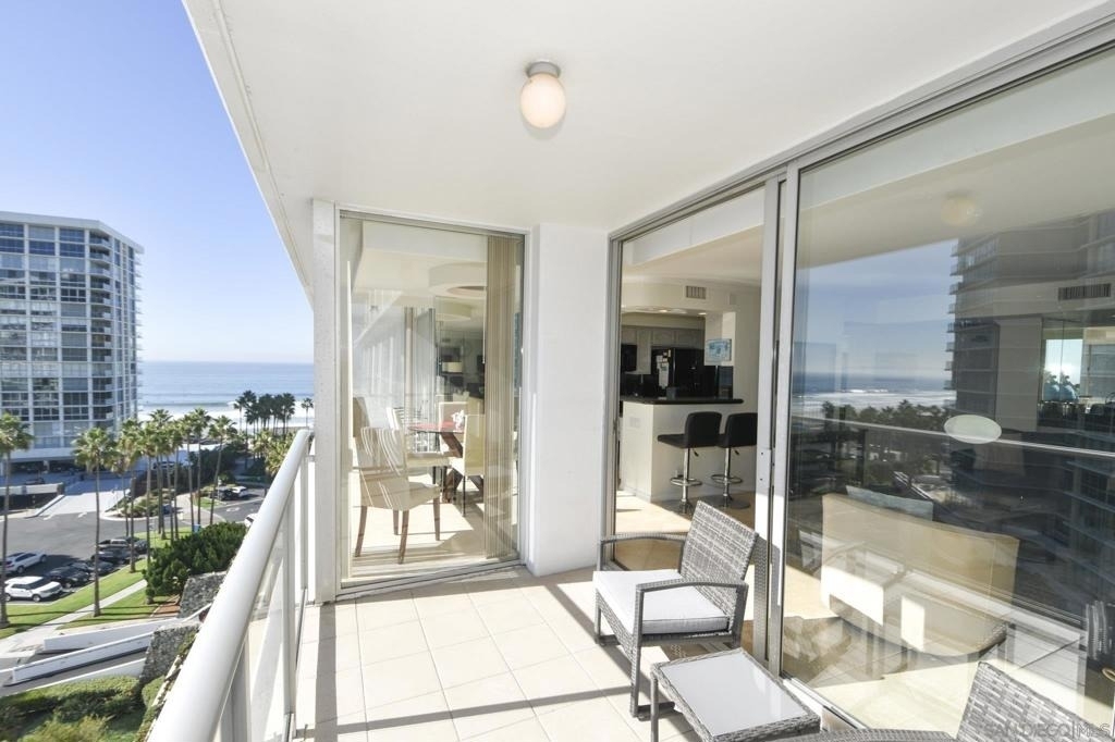 1810 Avenida Del Mundo - Photo 10
