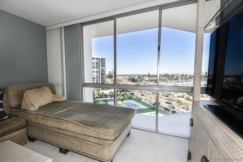 1750 Avenida Del Mundo - Photo 18