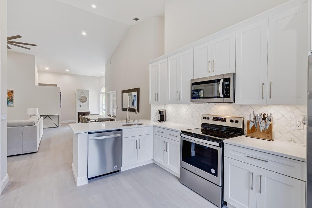 802 Sabal Palm Lane - Photo 9