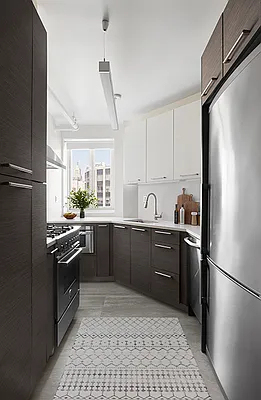 E 15TH ST - Photo 2
