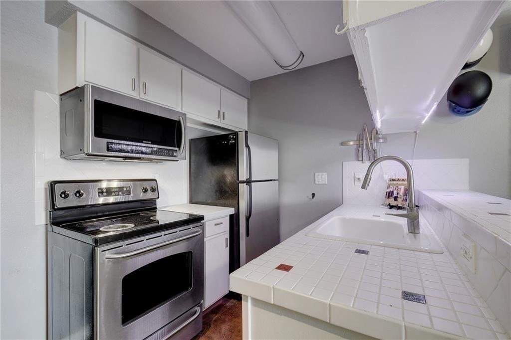 2302 East Side Dr - Photo 11