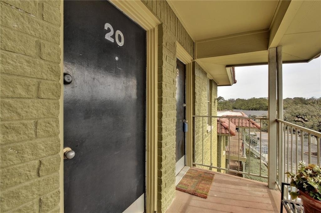 2302 East Side Dr - Photo 8