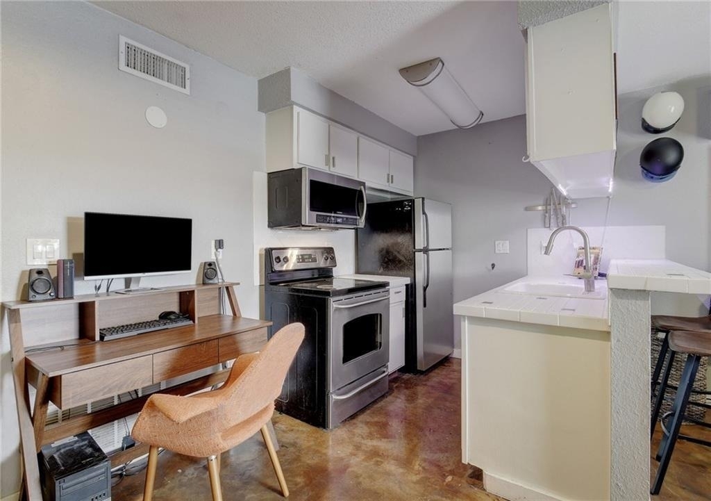 2302 East Side Dr - Photo 10