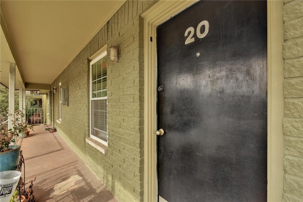 2302 East Side Dr - Photo 19