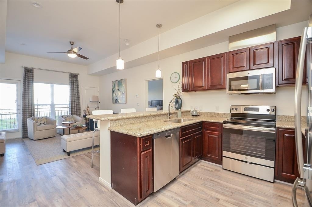 1207 Grand West Boulevard - Photo 4