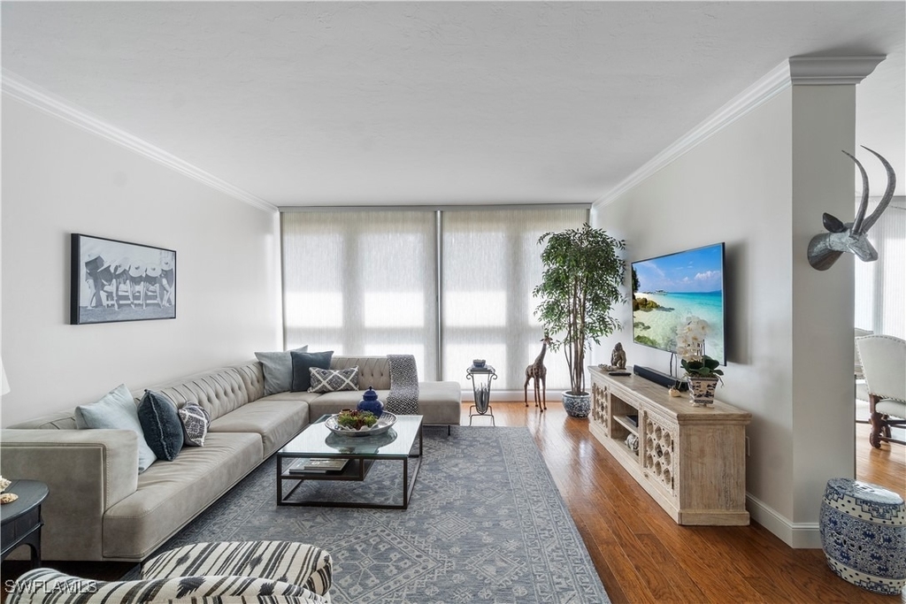 4031 Gulf Shore Boulevard N - Photo 3