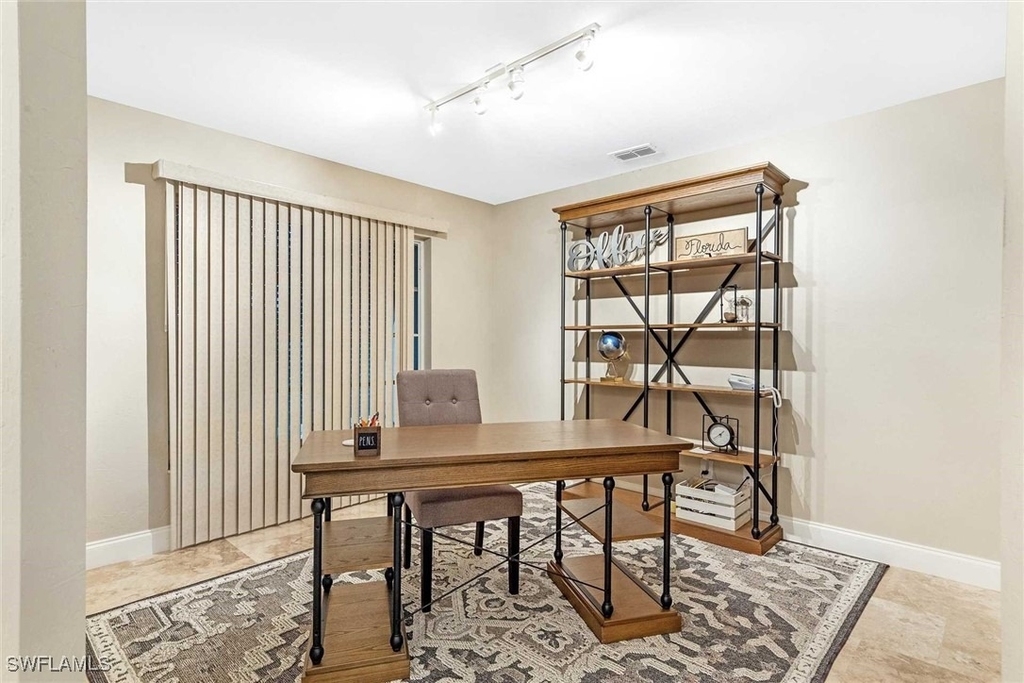 1026 Se 30th Street - Photo 8