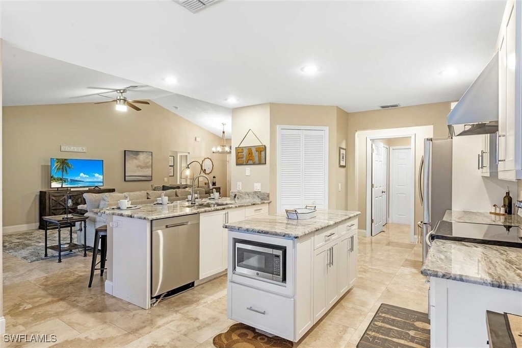 1026 Se 30th Street - Photo 26