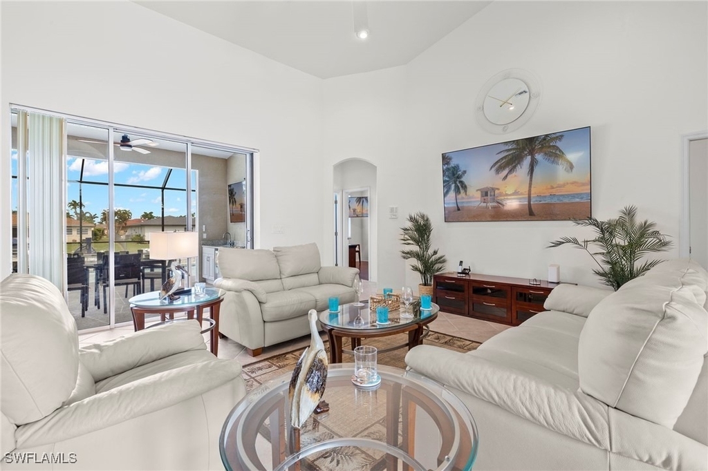 1811 Se 37th Terrace - Photo 4