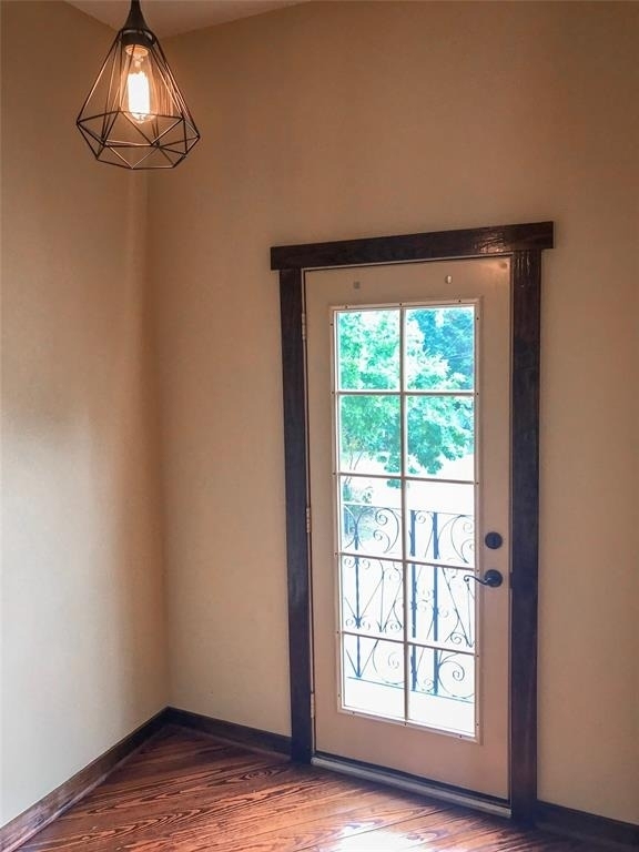1432 W 21st Street - Photo 7