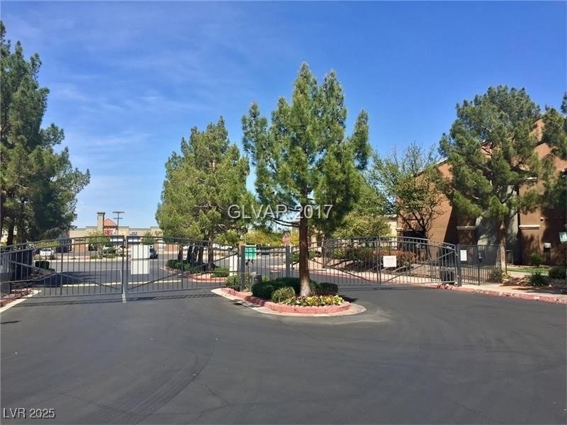 555 Silverado Ranch Boulevard - Photo 14