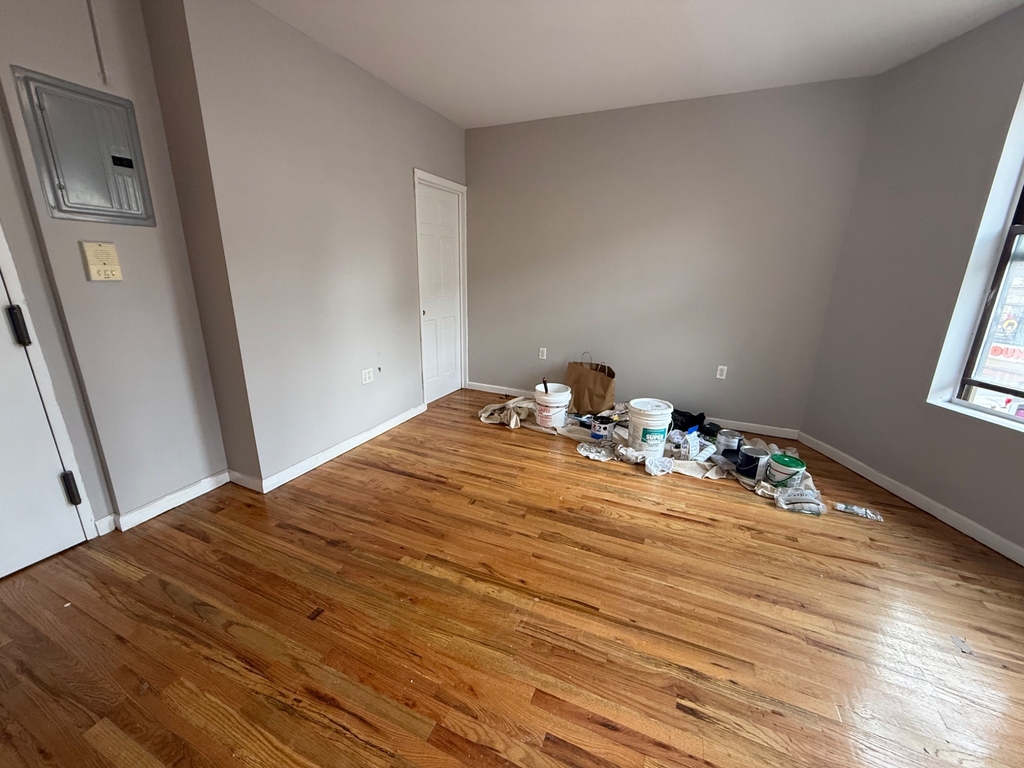 1349 Amsterdam Avenue - Photo 3