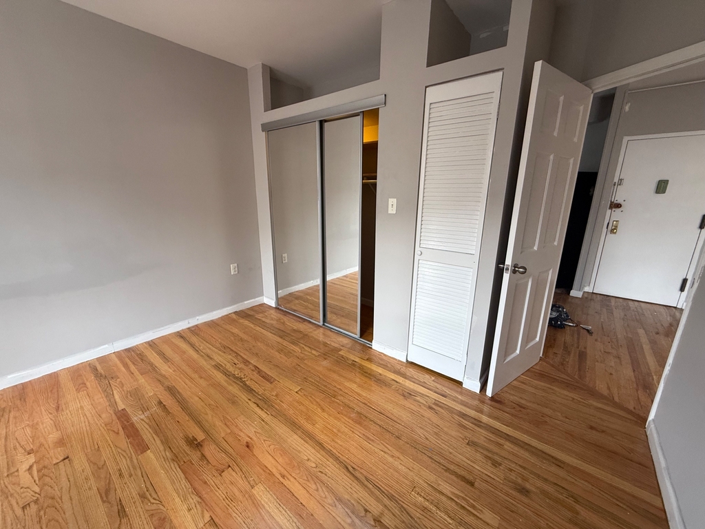 1349 Amsterdam Avenue - Photo 4