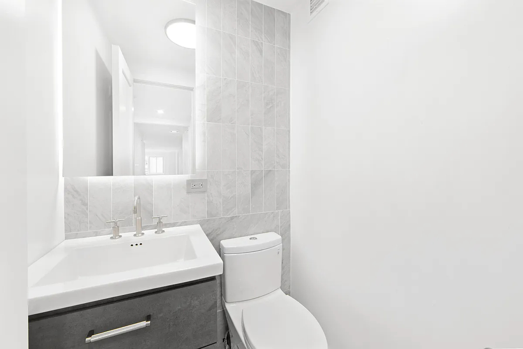 Copy of 920 Park Avenue, Unit 14bc - Photo 4