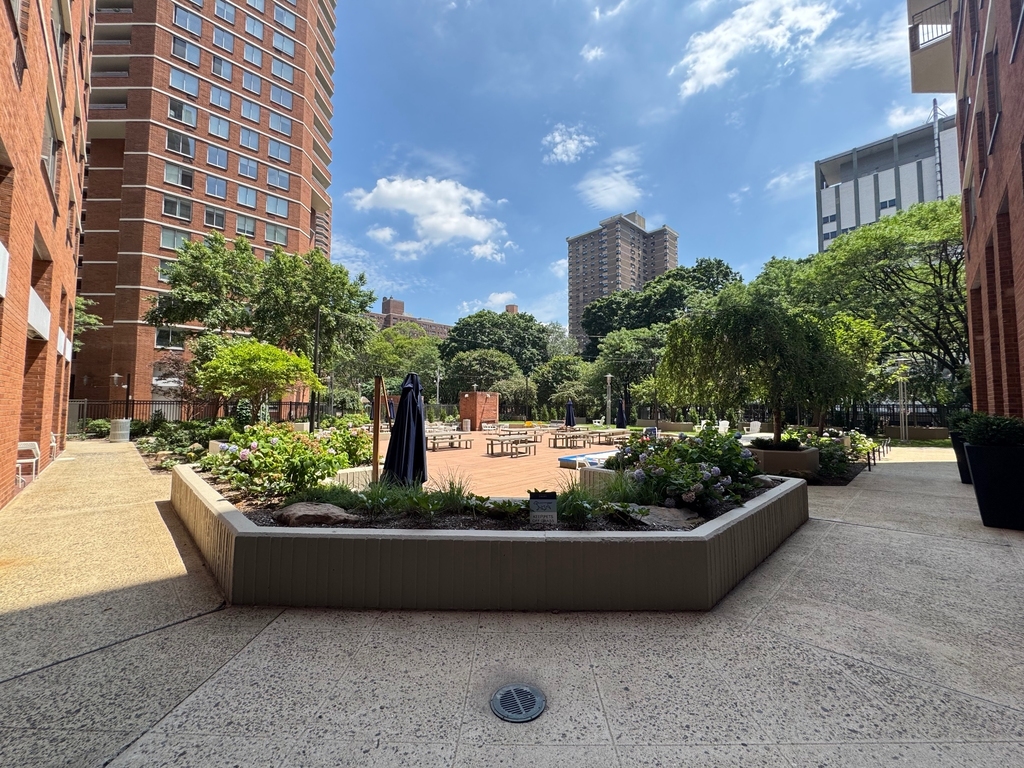 460-520 Second Avenue,  - Photo 12