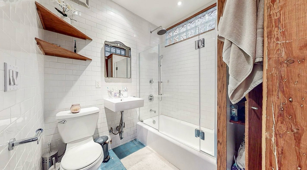 816 Broadway - Photo 1