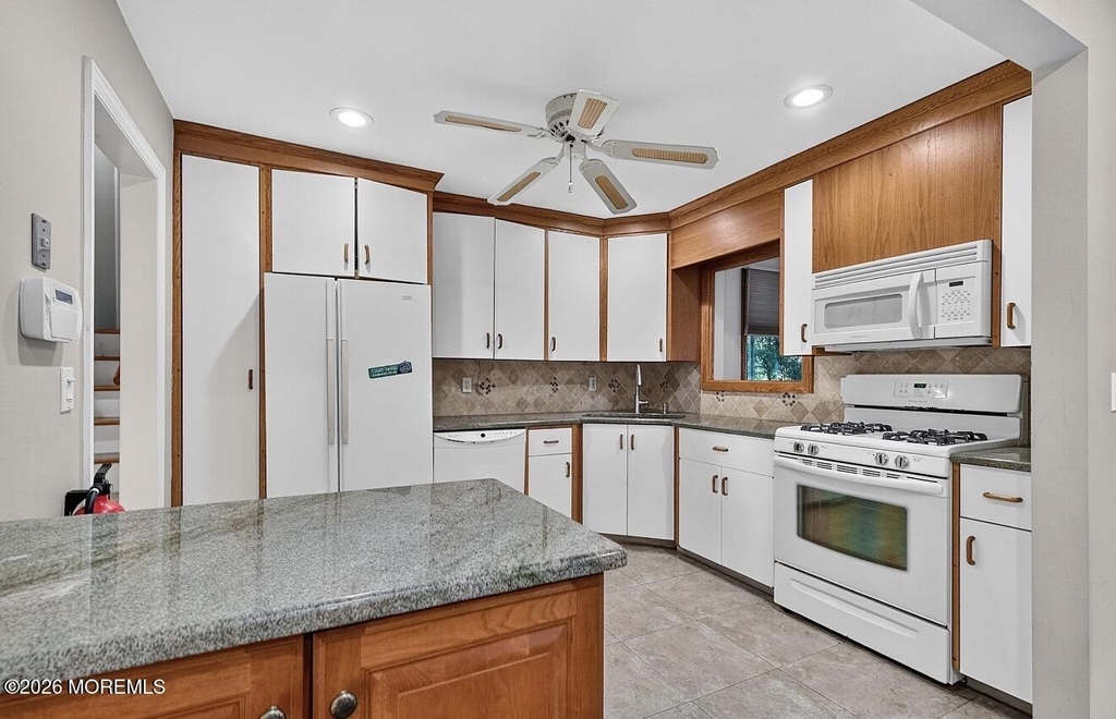 187 Elmwood Road - Photo 20