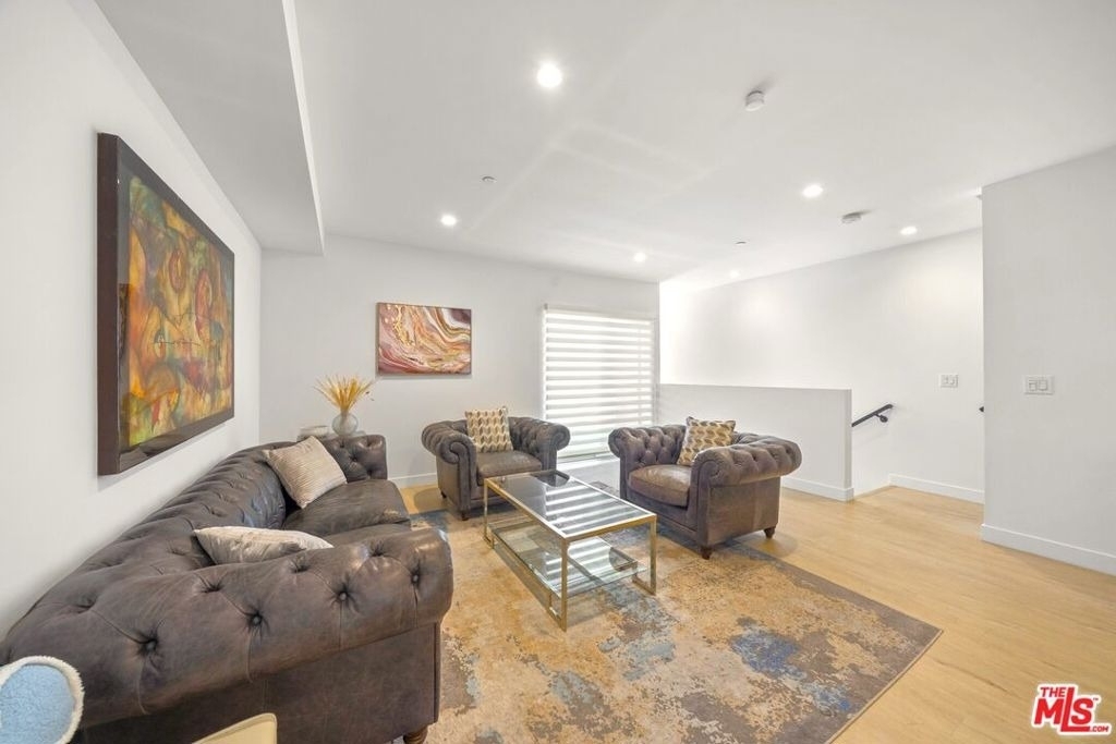 497 N St Andrews Place - Photo 13