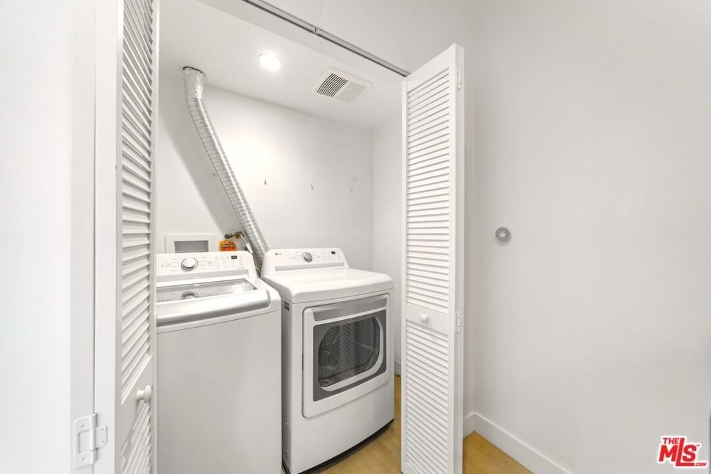 497 N St Andrews Place - Photo 14