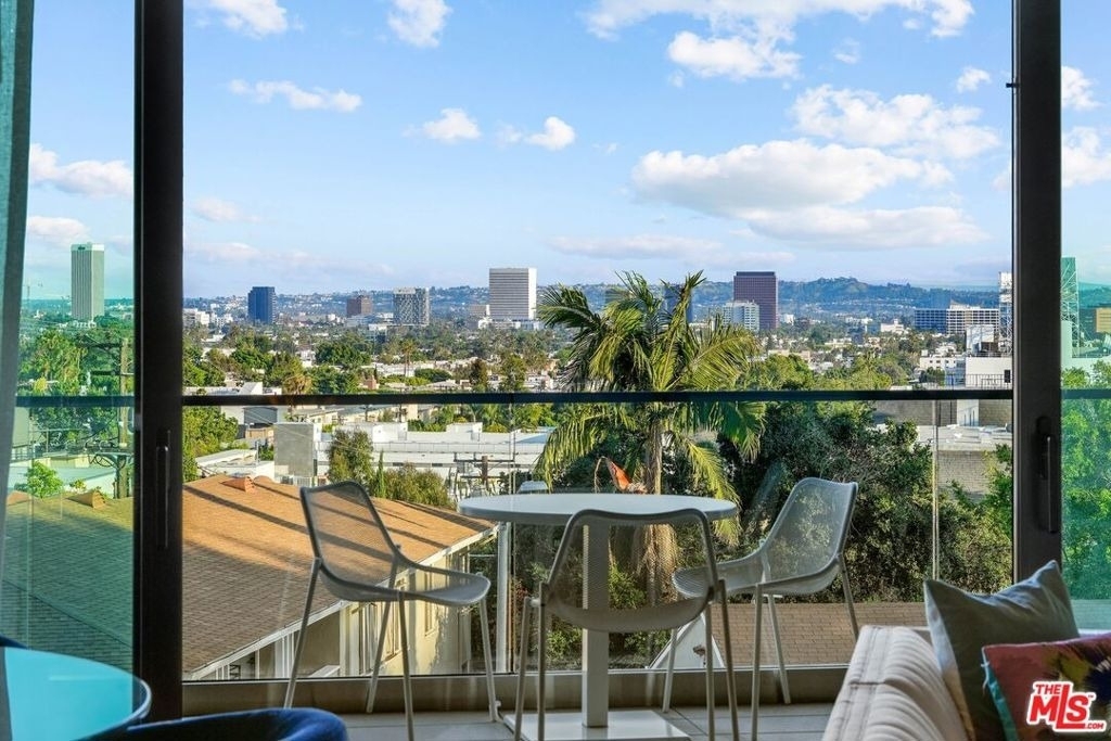 8420 W Sunset Boulevard - Photo 7