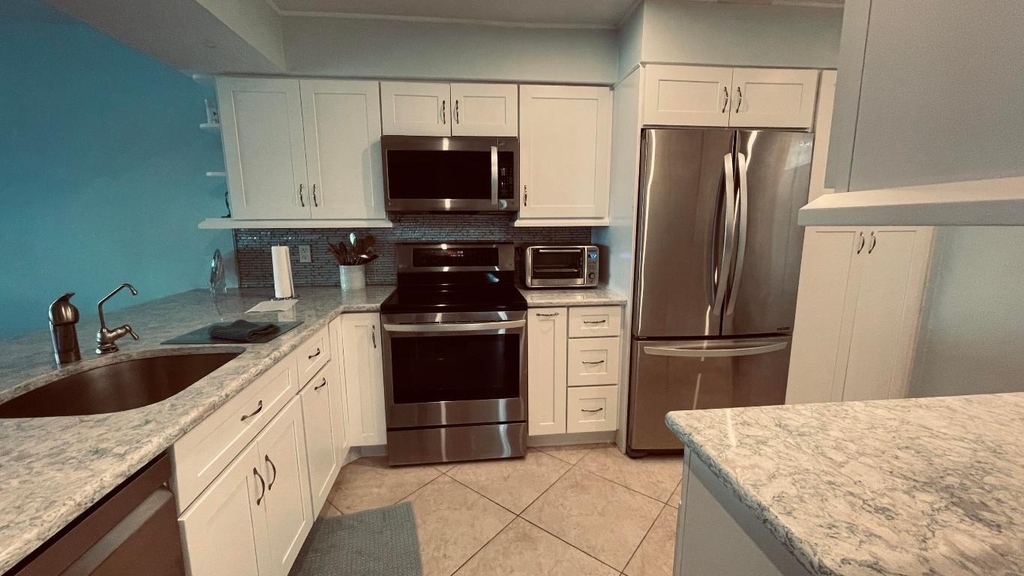 6866 Huntington Lane - Photo 2