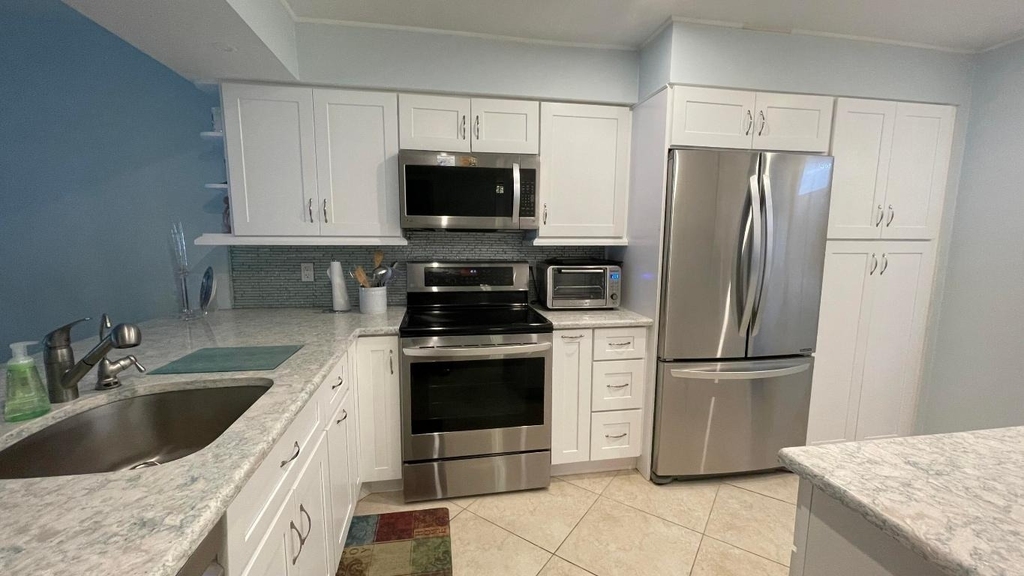 6866 Huntington Lane - Photo 17