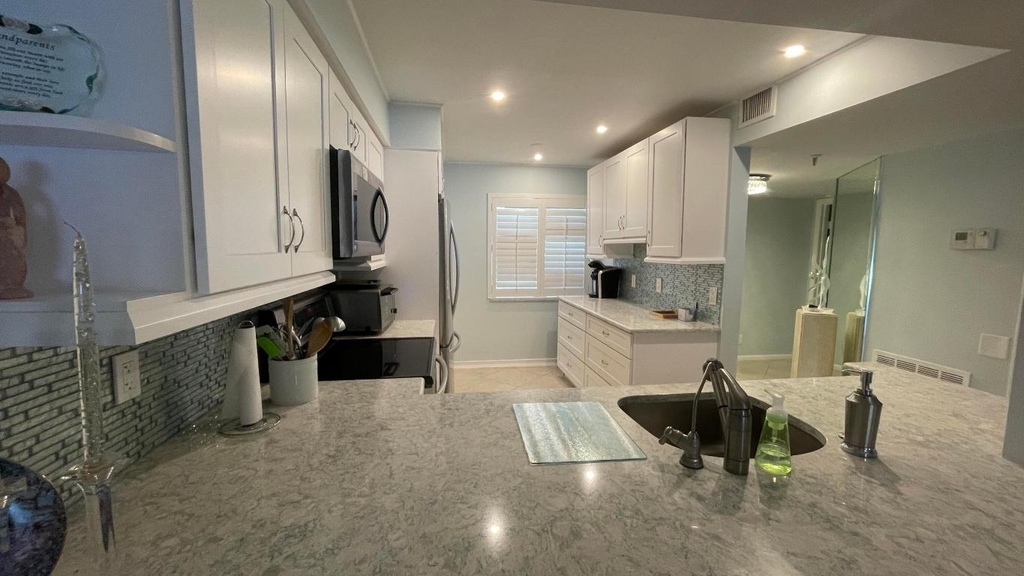 6866 Huntington Lane - Photo 16