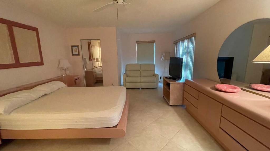 6866 Huntington Lane - Photo 3