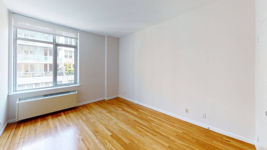 120 W. 21st - Photo 2