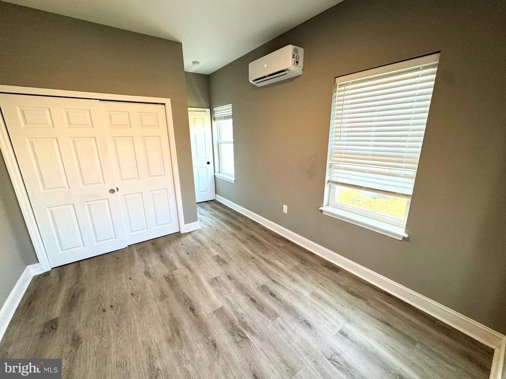 2417 W Jefferson Street - Photo 7
