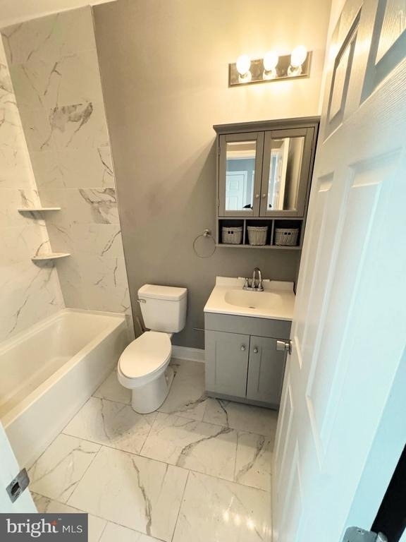 2417 W Jefferson Street - Photo 3