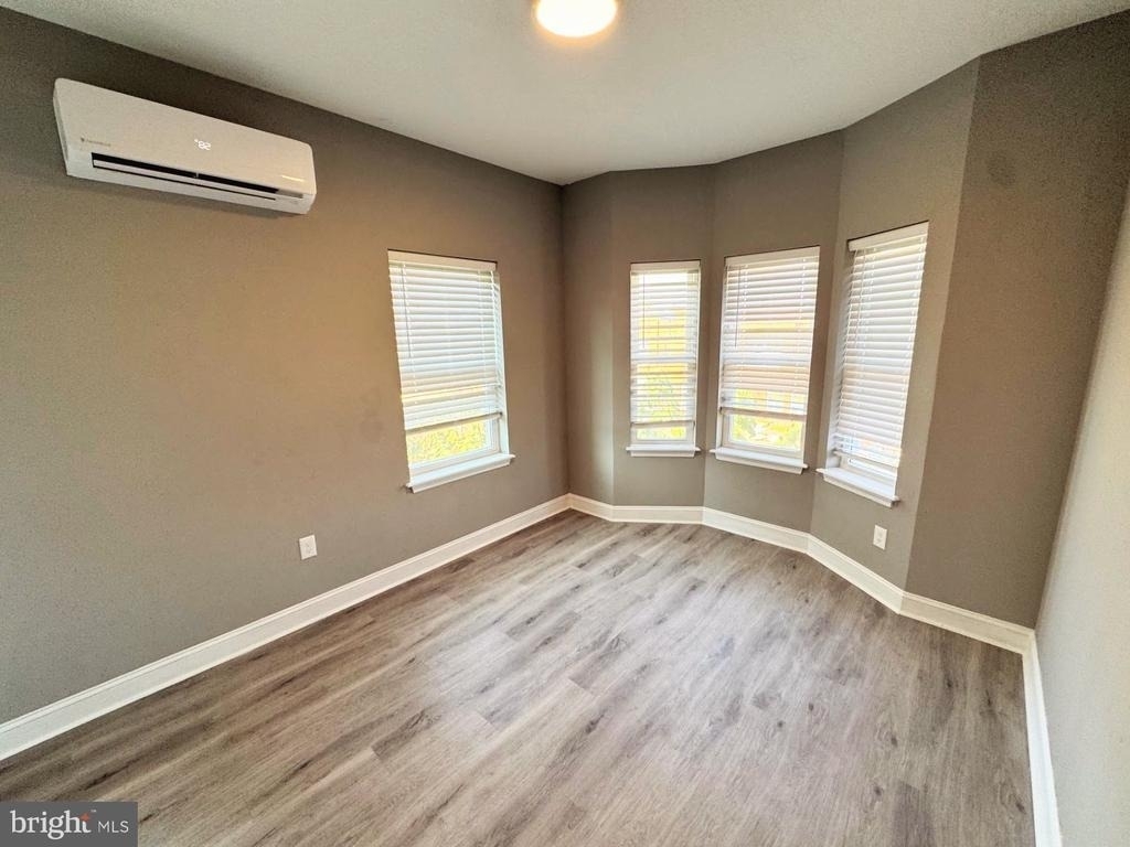 2417 W Jefferson Street - Photo 8