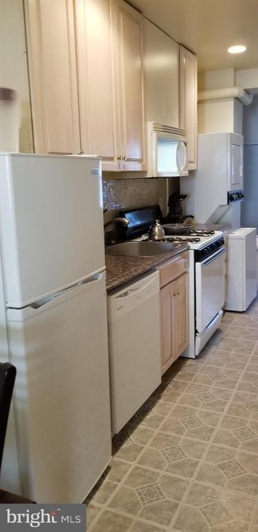 2821 7th Street Ne - Photo 4