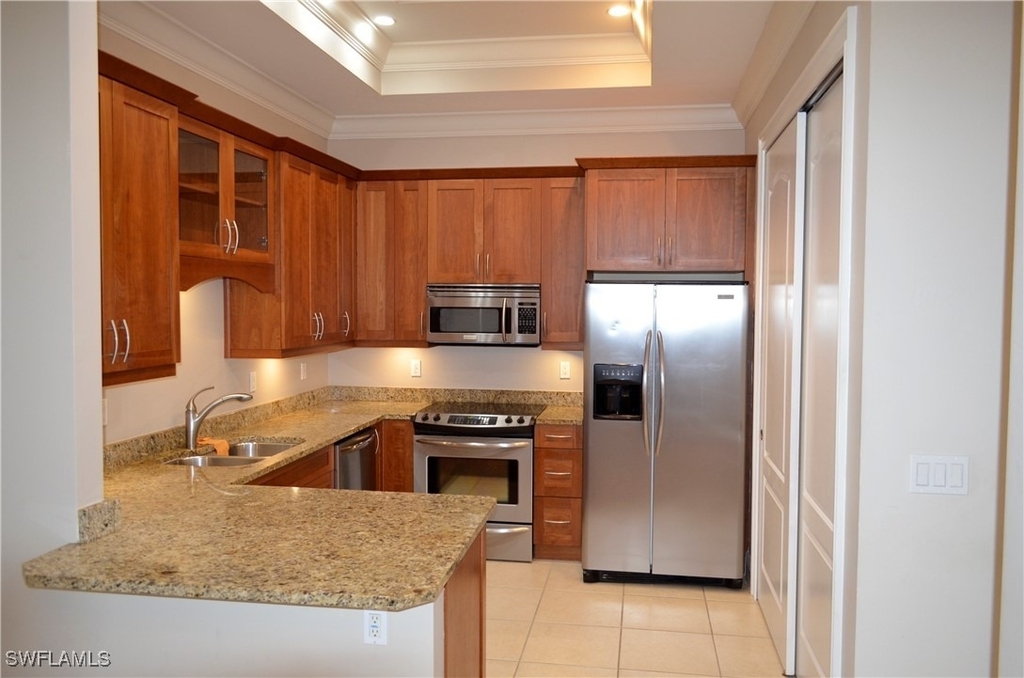 1625 Se 46th Street - Photo 3