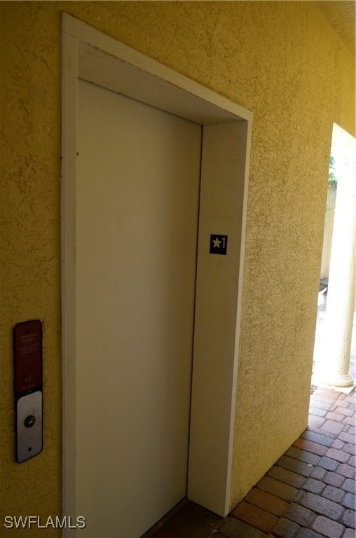 1625 Se 46th Street - Photo 2