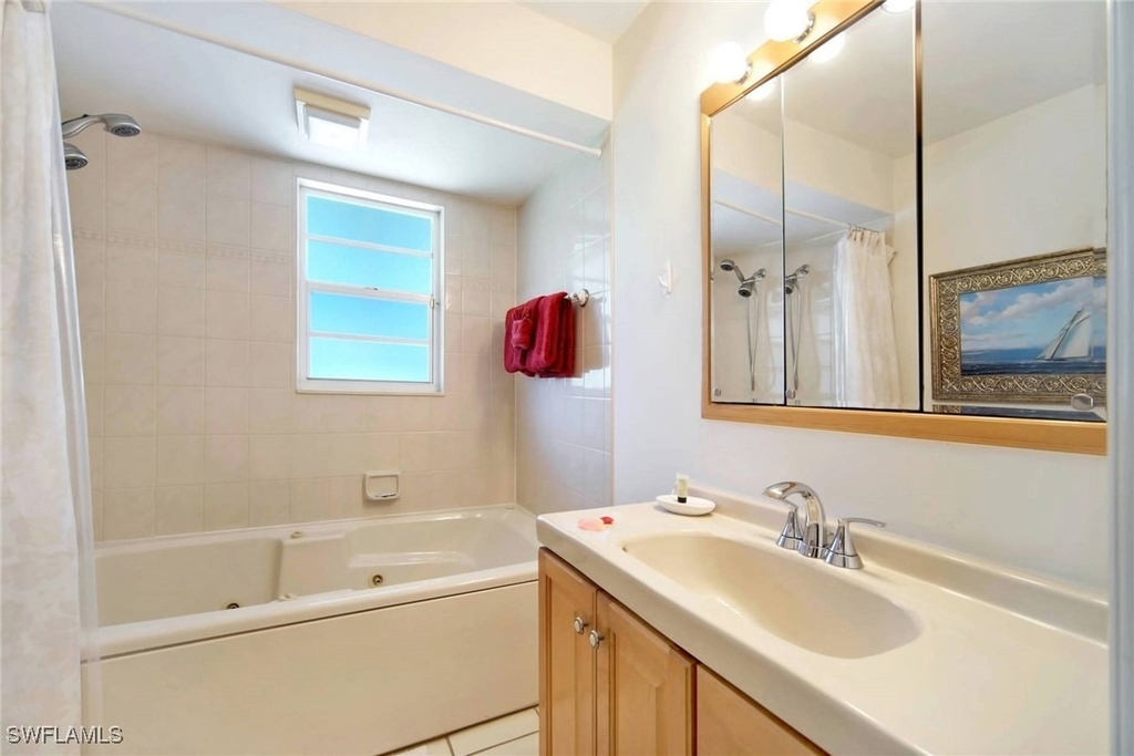 1140 Sw 44th Street - Photo 7