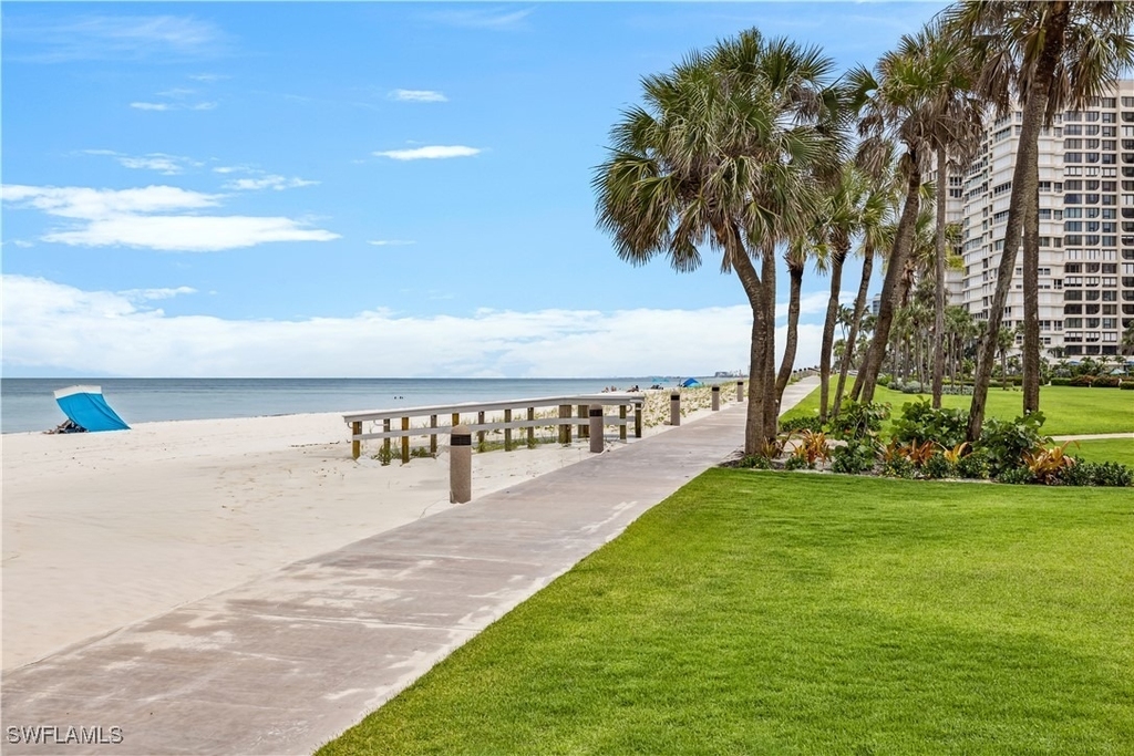4041 Gulf Shore Boulevard N - Photo 18