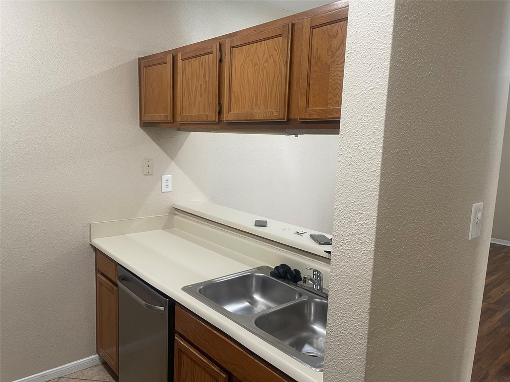 2121 El Paseo Street - Photo 10