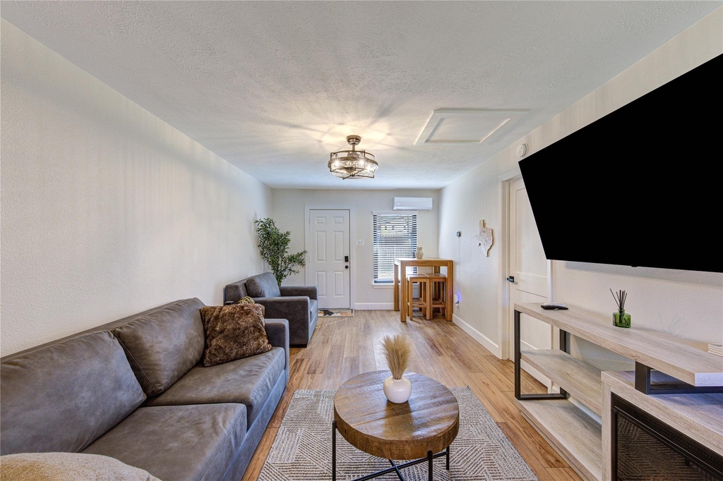3201 Westridge Street - Photo 2