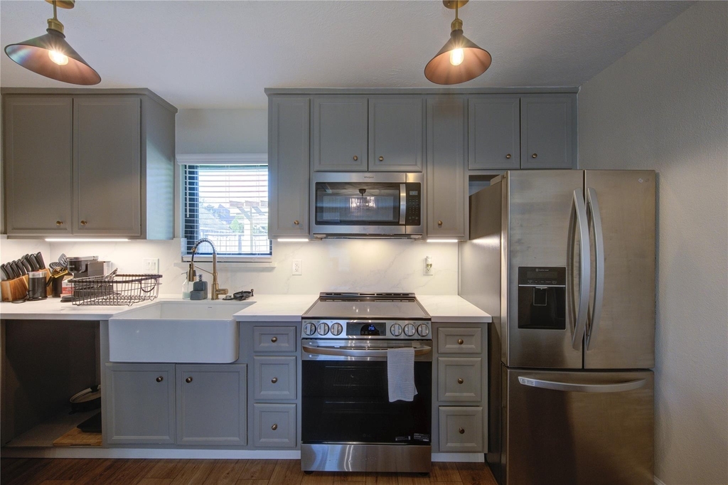 3201 Westridge Street - Photo 9
