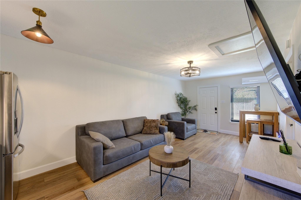 3201 Westridge Street - Photo 3