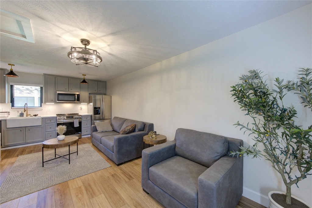 3201 Westridge Street - Photo 6
