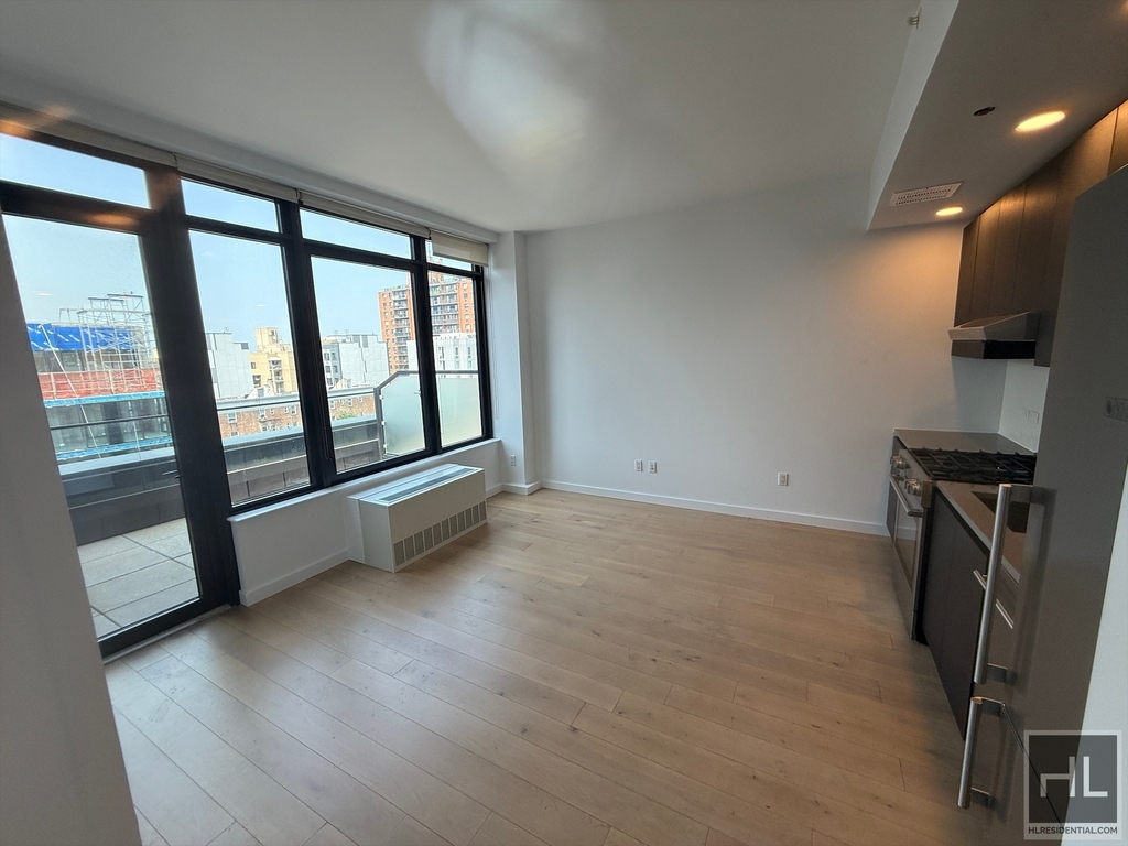 Northern Boulevard - Photo 1
