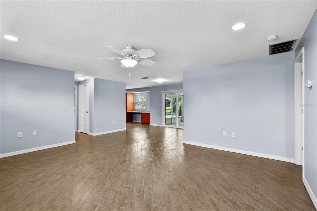 4612 8th Street Court E - Photo 6