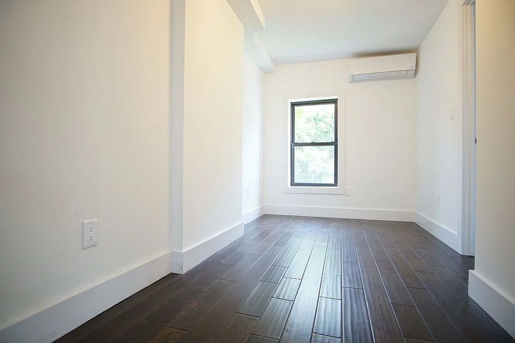 807 Quincy Street - Photo 4